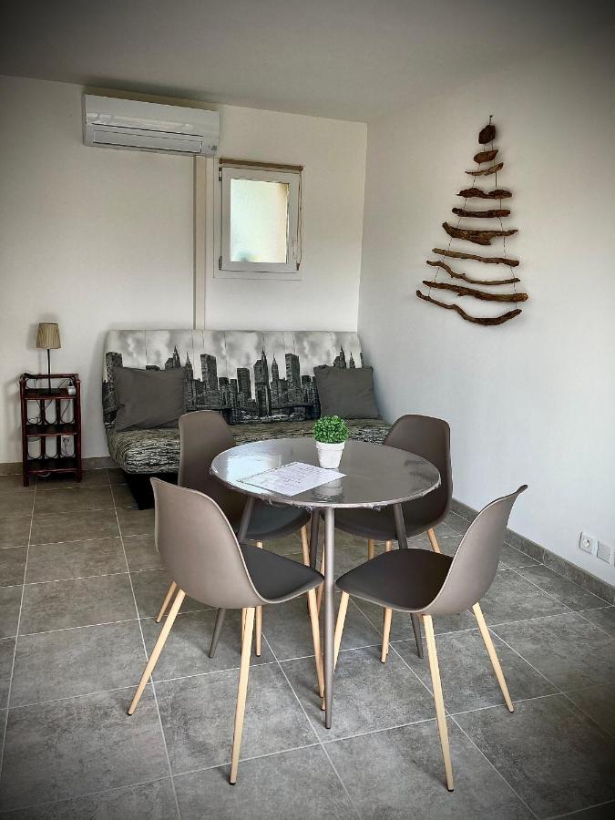 Lodging Gîte Au Milieu des Vignes&des Étoiles Saint-Jean-de-Fos Extérieur photo